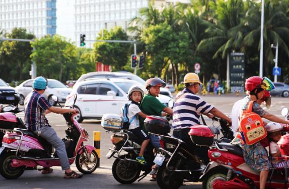單月產(chǎn)量增長(zhǎng)48.4%，電動(dòng)車憑什么這么火？